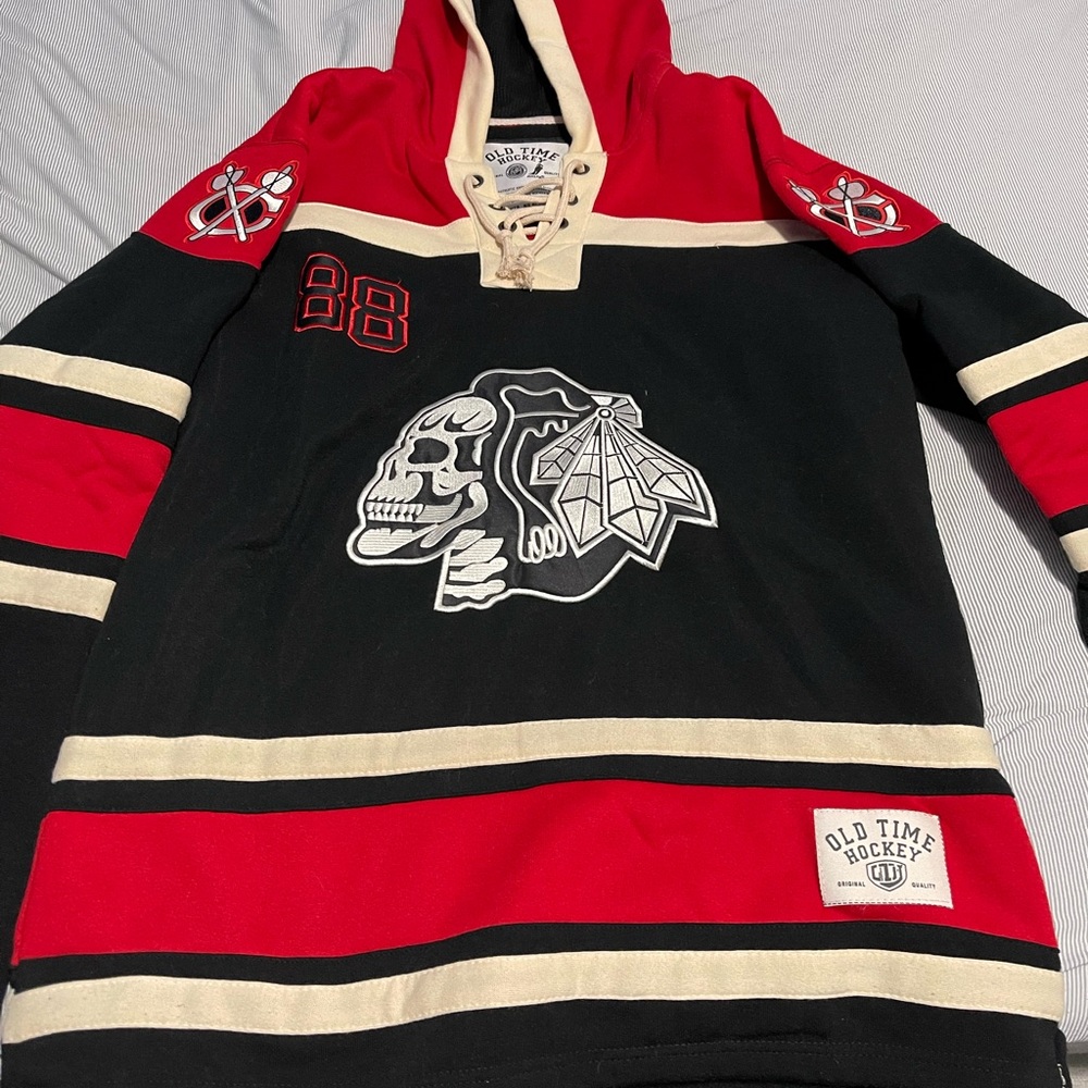 Old Time Hockey Chicago Blackhawks #88 Patrick Kane Black Ice Skulls Hoodie